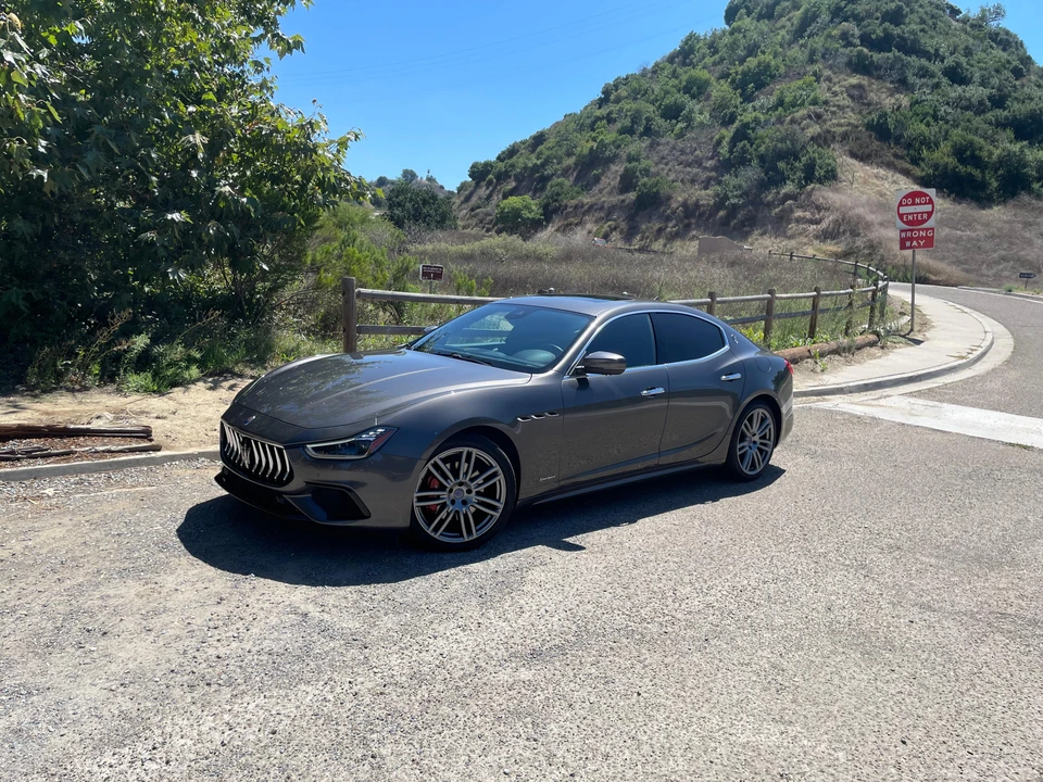 2018 Maserati Ghibli 3rd Gen - Image 9 of 31