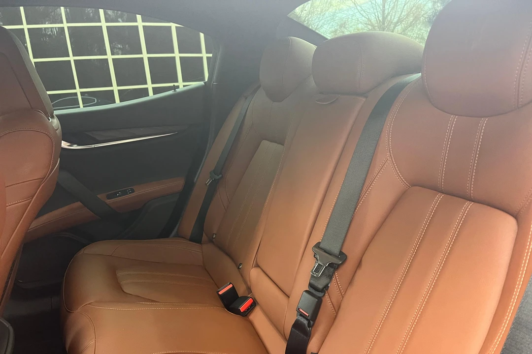 2018 Maserati Ghibli 3rd Gen - Image 27 of 31