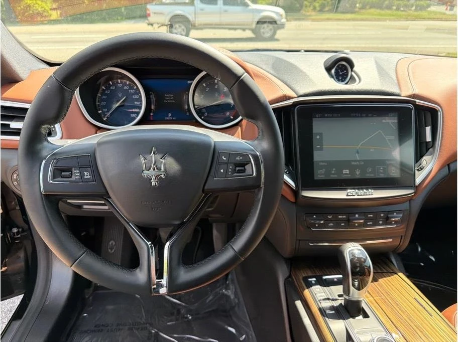 2018 Maserati Ghibli 3rd Gen - Image 13 of 20