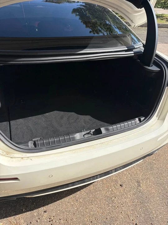 2018 Maserati Ghibli 3rd Gen - Image 8 of 10
