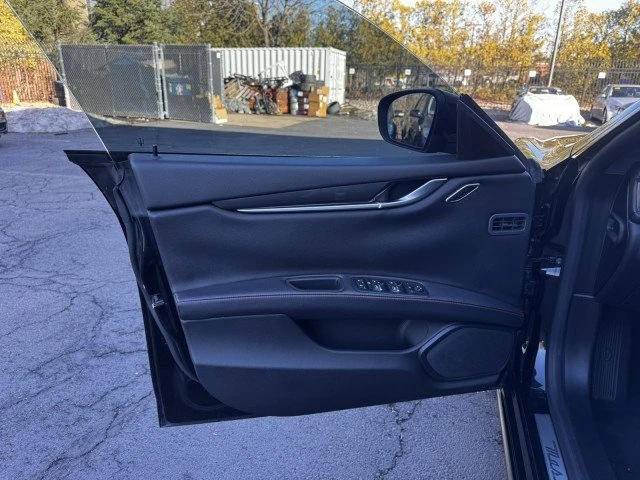 2018 Maserati Ghibli 3rd Gen - Image 19 of 20