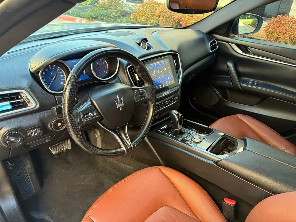 2018 Maserati Ghibli 3rd Gen - Image 5 of 12