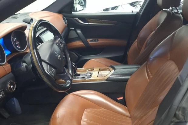 2018 Maserati Ghibli 3rd Gen - Image 5 of 7