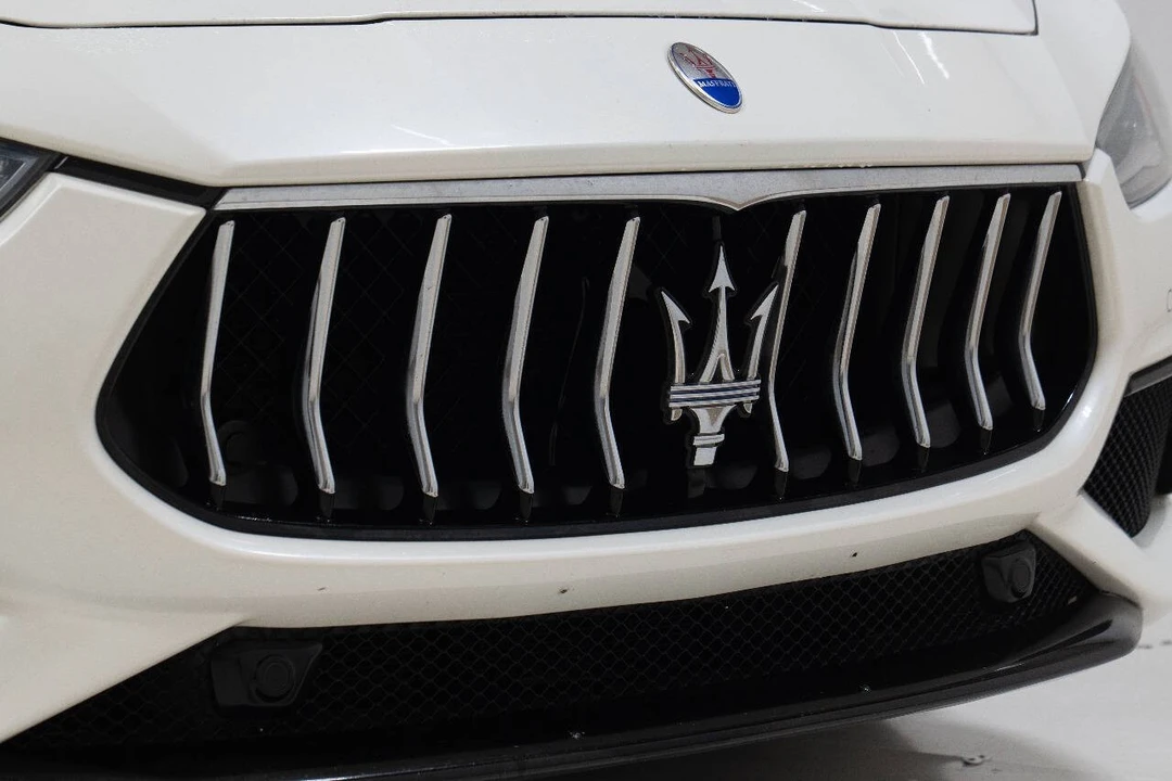 2018 Maserati Ghibli 3rd Gen - Image 11 of 12