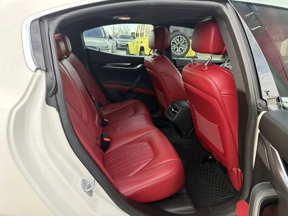 2018 Maserati Ghibli 3rd Gen - Image 16 of 19