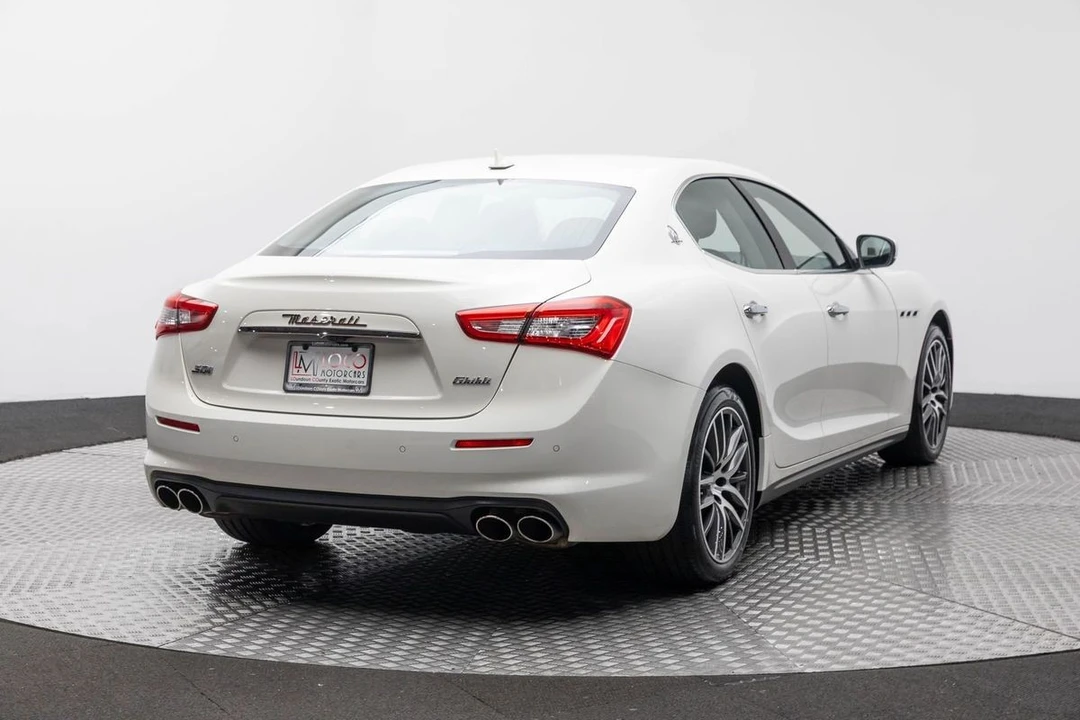 2018 Maserati Ghibli 3rd Gen - Image 5 of 12