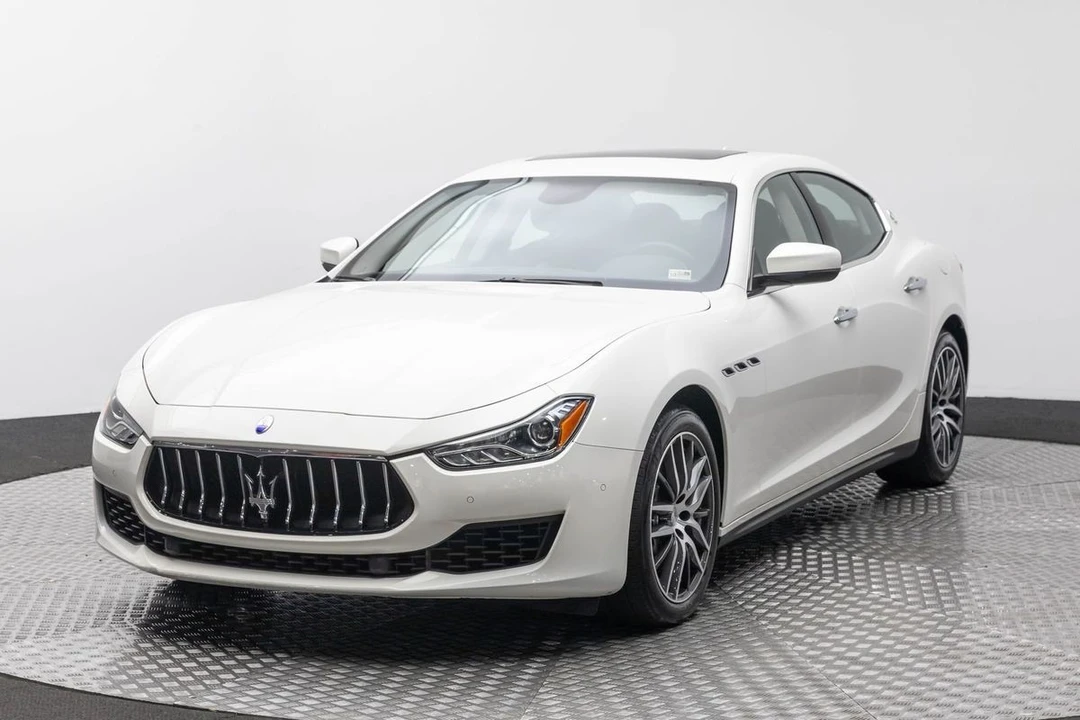 2018 Maserati Ghibli 3rd Gen - Image 2 of 12