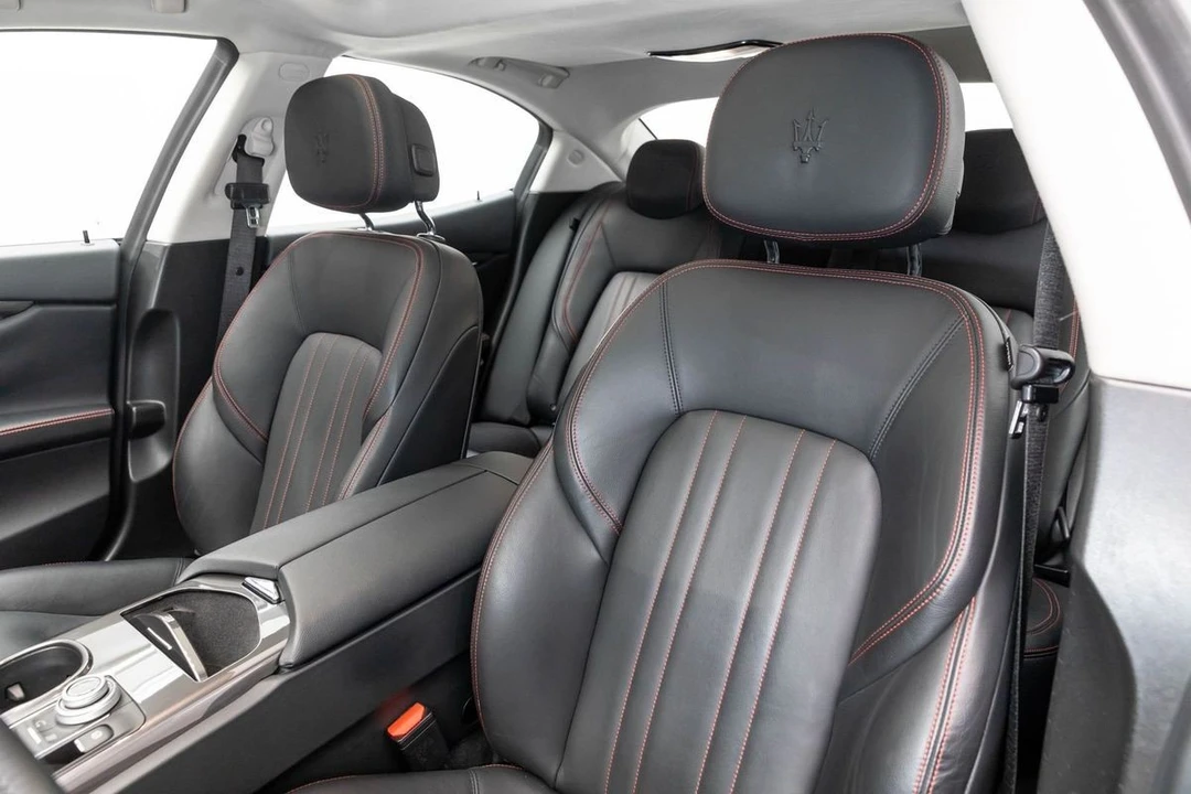 2018 Maserati Ghibli 3rd Gen - Image 19 of 21