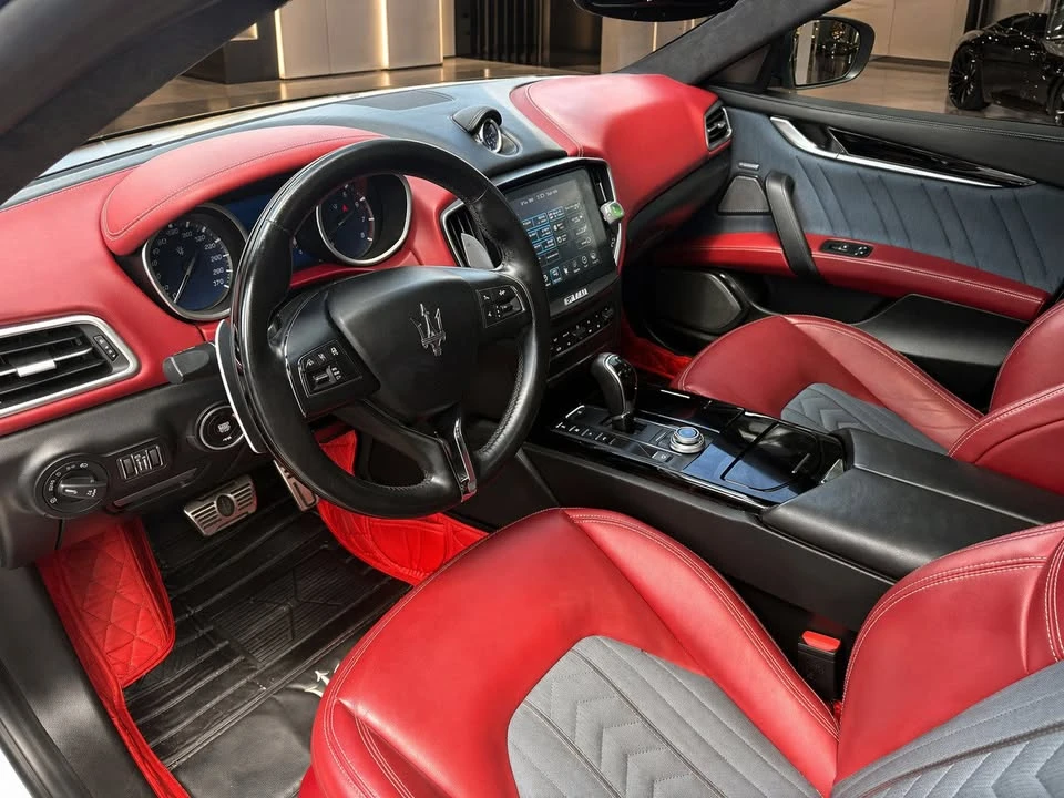 2018 Maserati Ghibli 3rd Gen - Image 11 of 20
