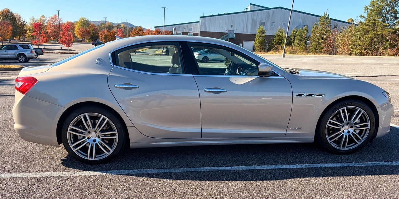 2018 Maserati Ghibli 3rd Gen - Image 10 of 31