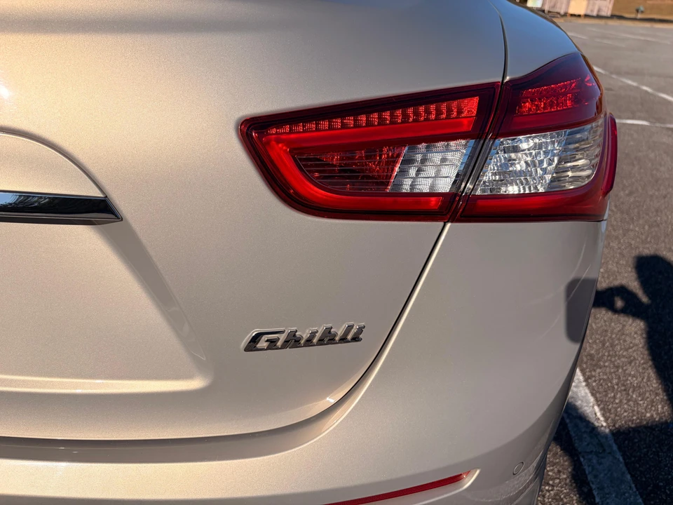 2018 Maserati Ghibli 3rd Gen - Image 19 of 31