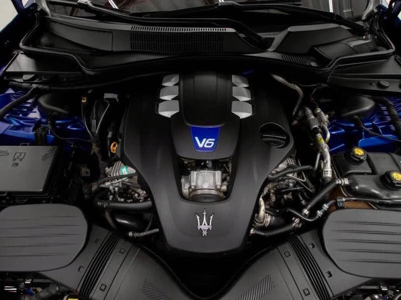 2018 Maserati Ghibli 3rd Gen - Image 10 of 14