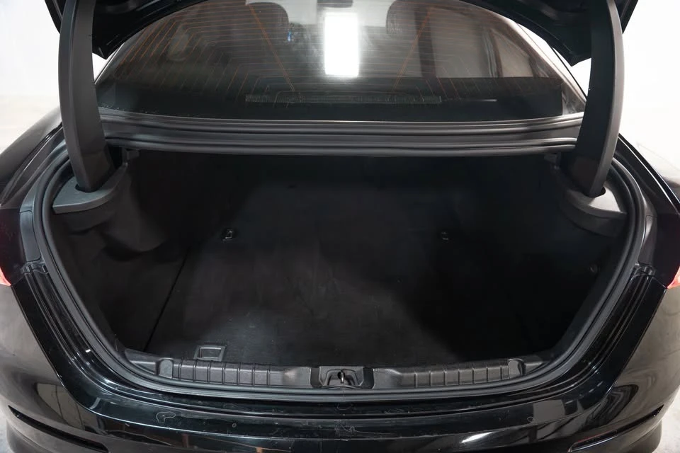2018 Maserati Ghibli 3rd Gen - Image 11 of 20