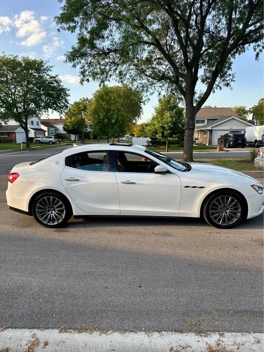 2018 Maserati Ghibli 3rd Gen - Image 9 of 14