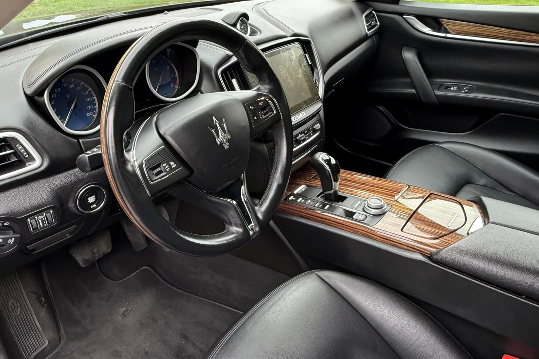 2018 Maserati Ghibli 3rd Gen - Image 13 of 21