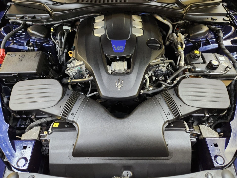 2018 Maserati Ghibli 3rd Gen - Image 13 of 21