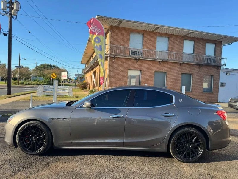 2018 Maserati Ghibli 3rd Gen - Image 9 of 12