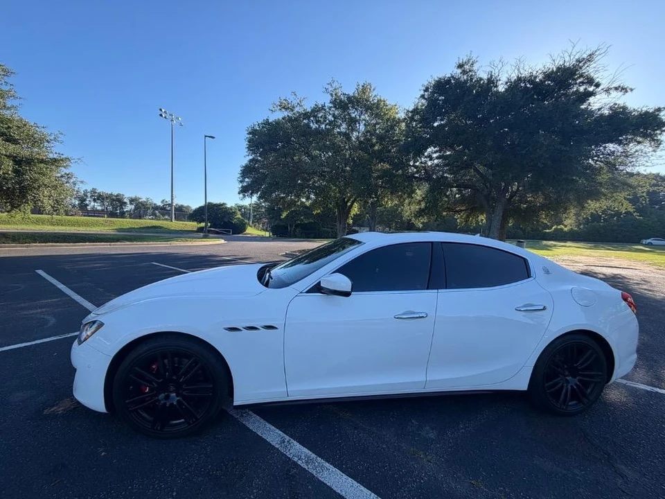 2018 Maserati Ghibli 3rd Gen - Image 2 of 31