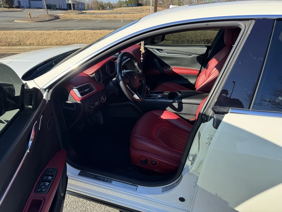 2018 Maserati Ghibli 3rd Gen - Image 13 of 31