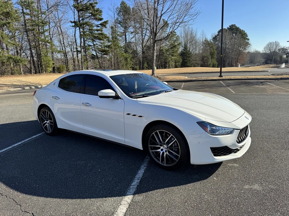 2018 Maserati Ghibli 3rd Gen - Image 10 of 21
