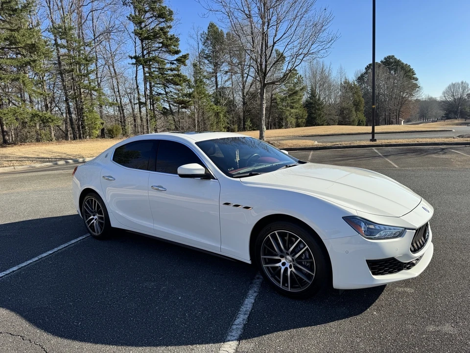 2018 Maserati Ghibli 3rd Gen - Image 27 of 31