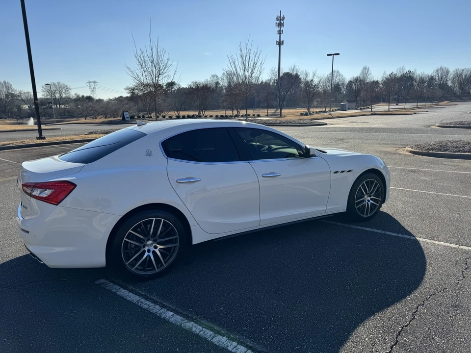 2018 Maserati Ghibli 3rd Gen - Image 11 of 21