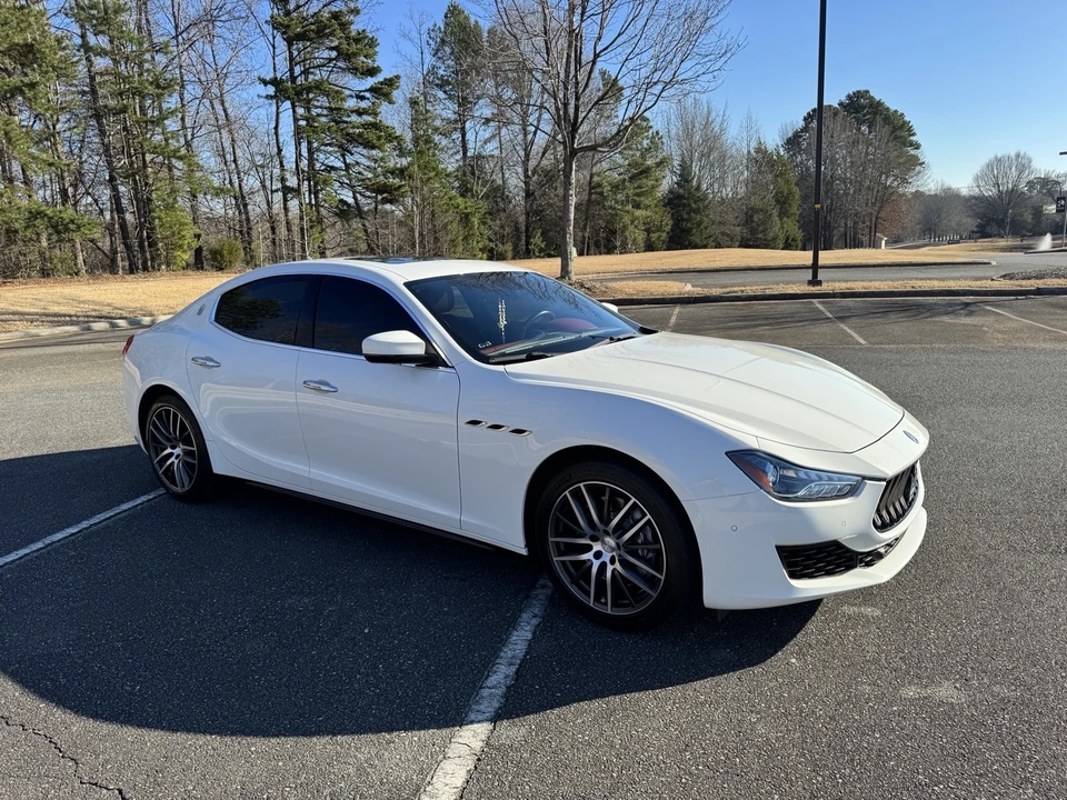 2018 Maserati Ghibli 3rd Gen - Image 10 of 30