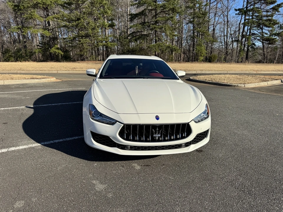 2018 Maserati Ghibli 3rd Gen - Image 12 of 31