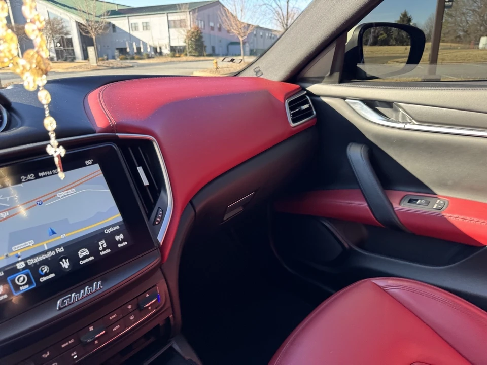 2018 Maserati Ghibli 3rd Gen - Image 11 of 31