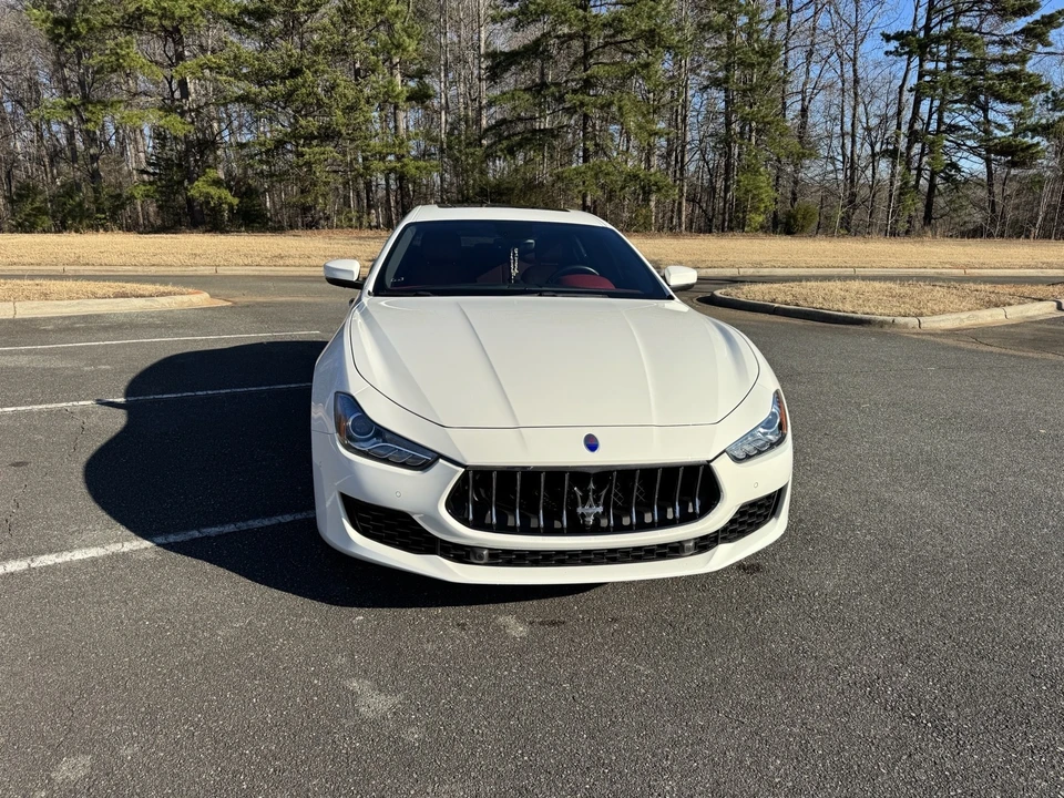 2018 Maserati Ghibli 3rd Gen - Image 12 of 30