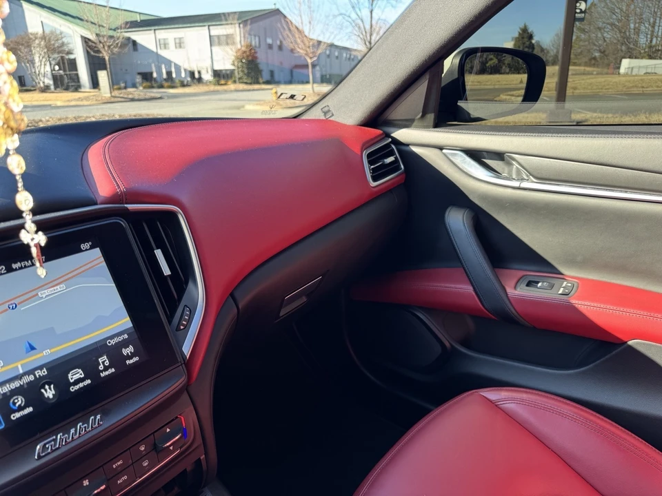 2018 Maserati Ghibli 3rd Gen - Image 25 of 31