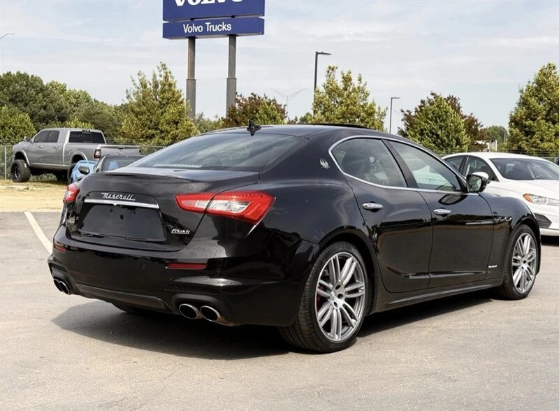 2018 Maserati Ghibli 3rd Gen - Image 9 of 20