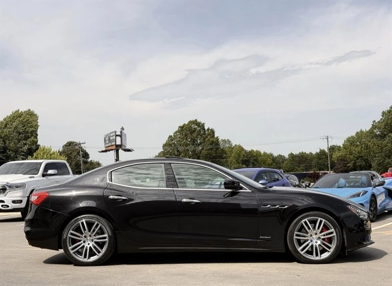 2018 Maserati Ghibli 3rd Gen - Image 10 of 20