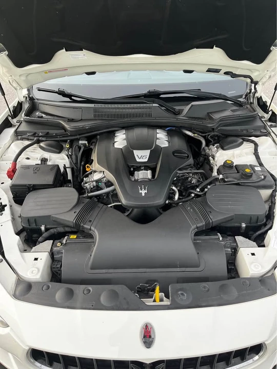 2018 Maserati Ghibli 3rd Gen - Image 16 of 18
