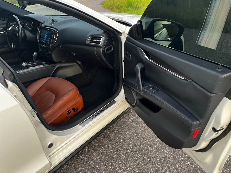 2018 Maserati Ghibli 3rd Gen - Image 13 of 18
