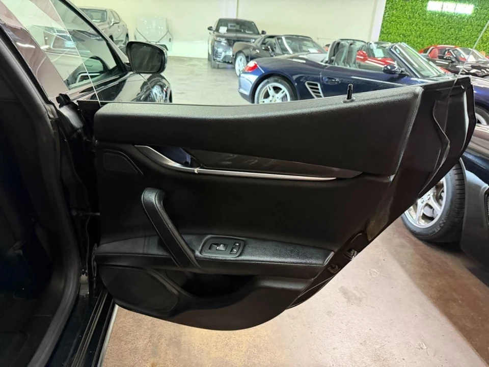 2018 Maserati Ghibli - Image 16 of 26