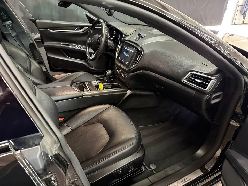 2018 Maserati Ghibli 3rd Gen - Image 18 of 21