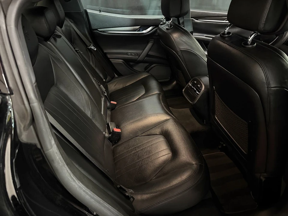 2018 Maserati Ghibli 3rd Gen - Image 17 of 21