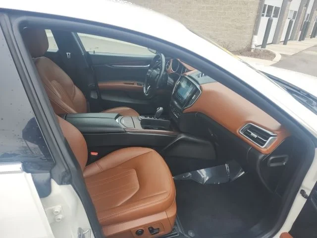 2018 Maserati Ghibli 3rd Gen - Image 9 of 17