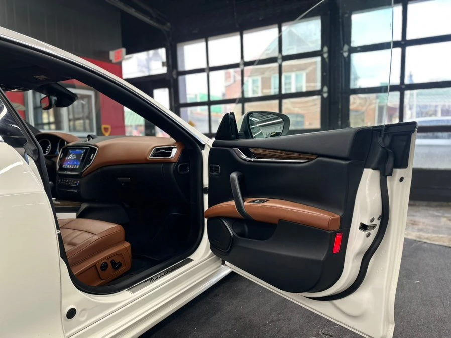 2018 Maserati Ghibli 3rd Gen - Image 14 of 20