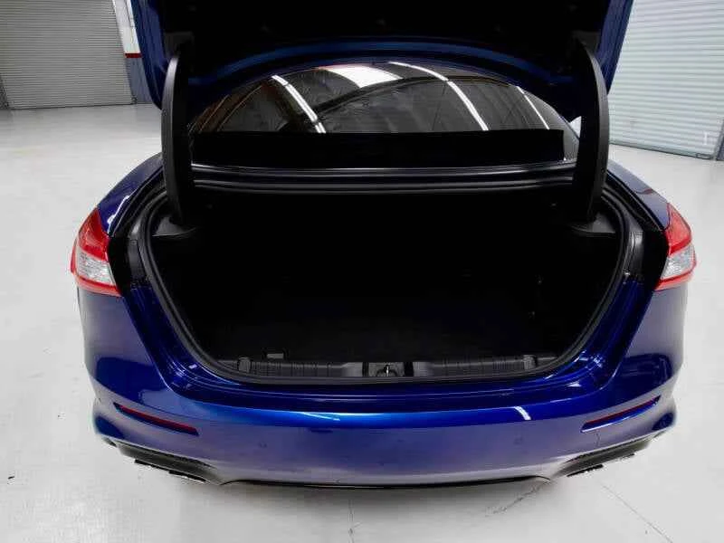 2018 Maserati Ghibli 3rd Gen - Image 11 of 13