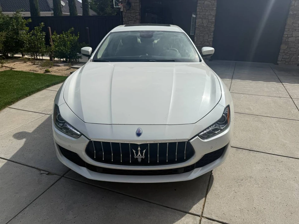 2018 Maserati Ghibli 3rd Gen - Image 2 of 3