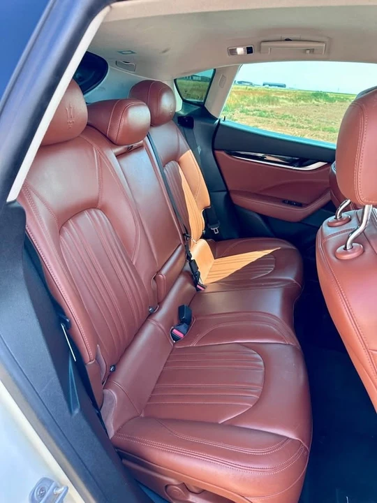 2018 Maserati Levante - Image 11 of 18