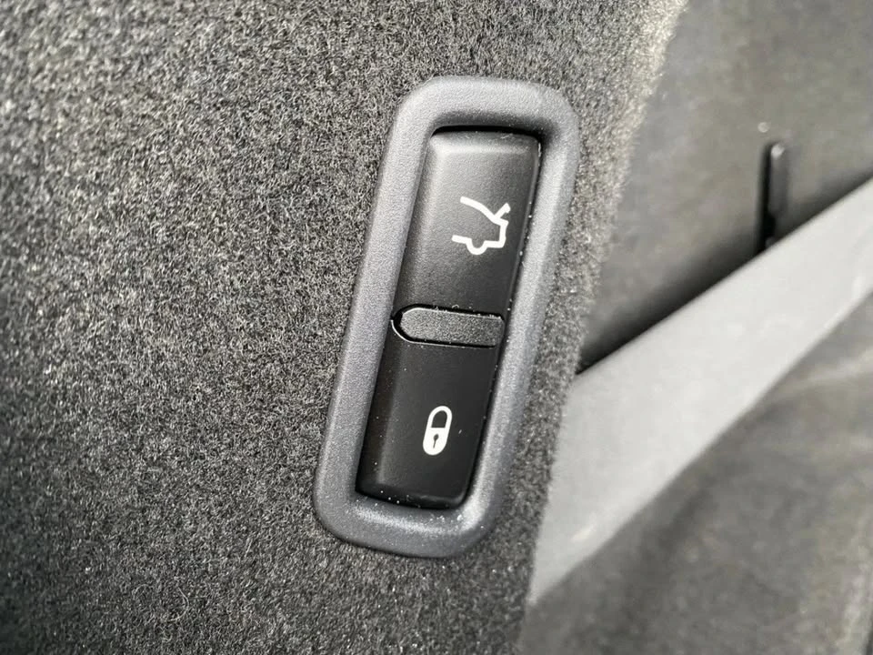 2018 Maserati Levante - Image 11 of 20