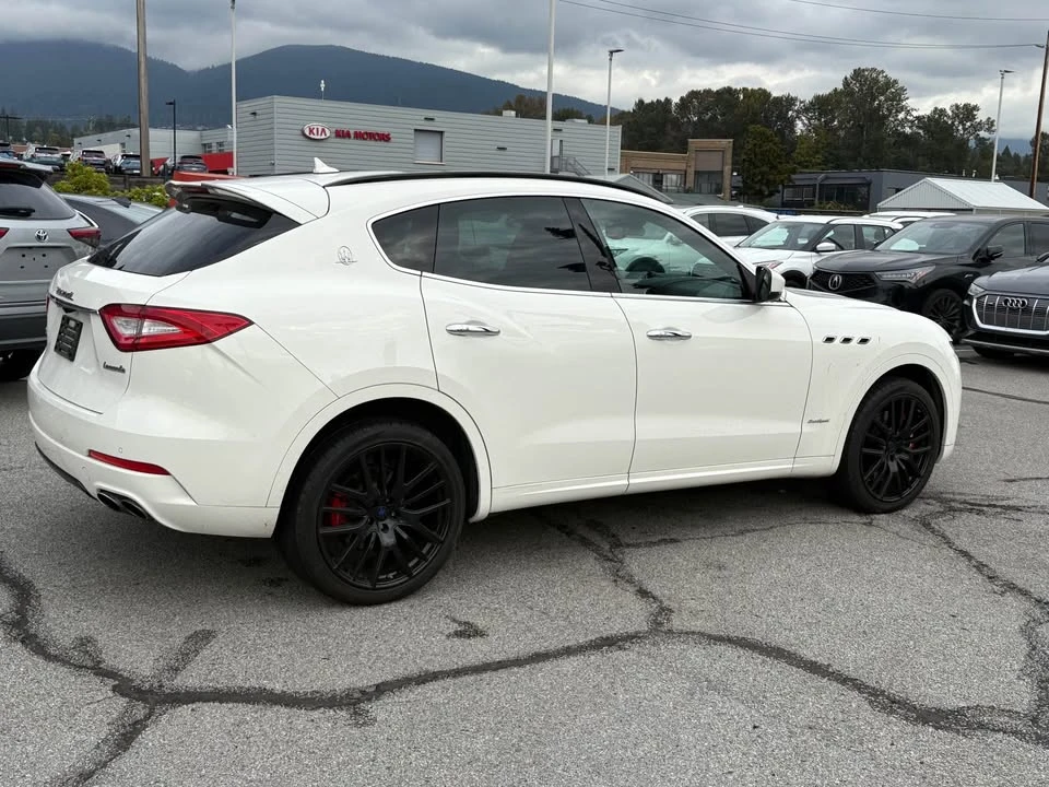 2018 Maserati Levante - Image 6 of 19