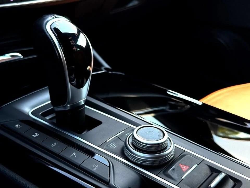 2018 Maserati Levante - Image 18 of 20