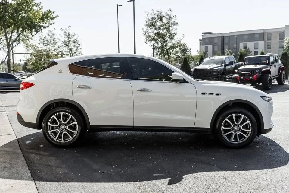 2018 Maserati Levante - Image 2 of 20