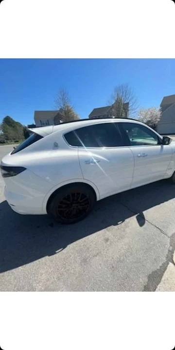 2018 Maserati Levante - Image 5 of 10