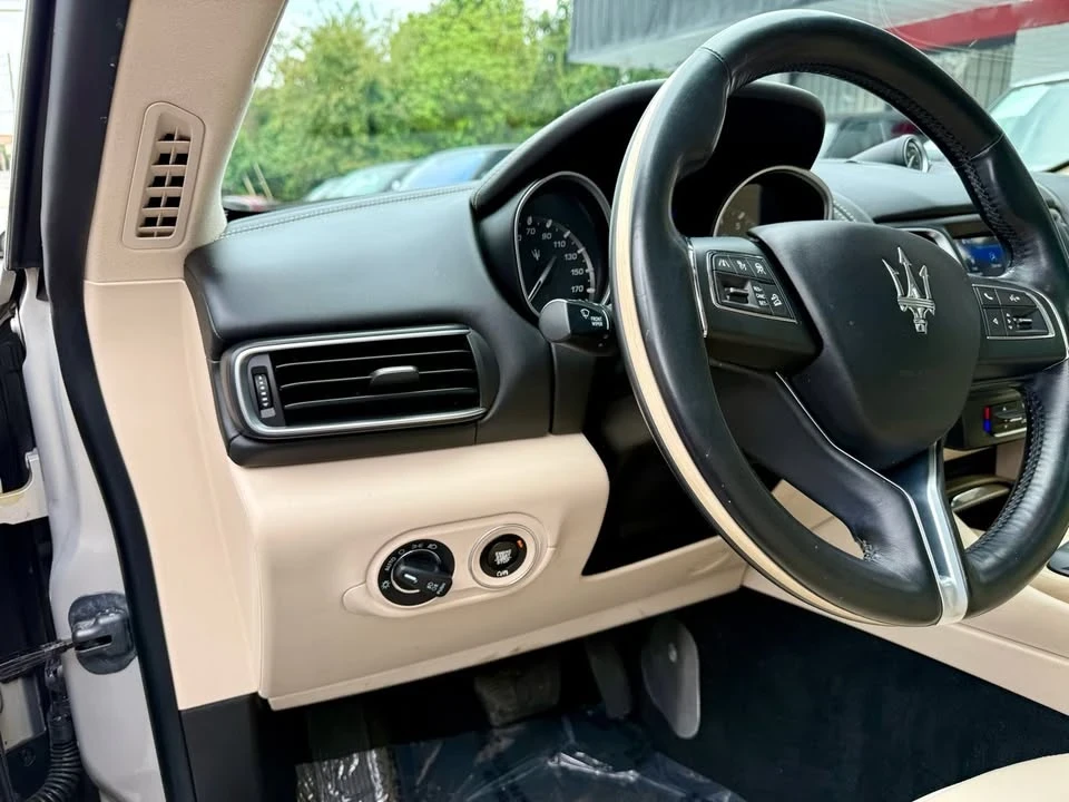2018 Maserati Levante - Image 13 of 20