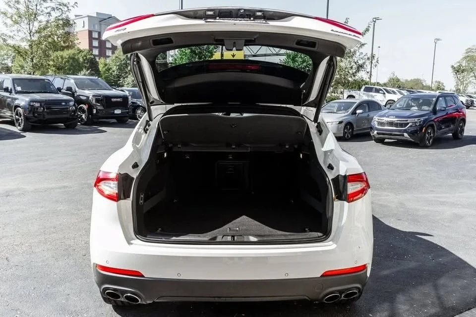 2018 Maserati Levante - Image 15 of 20